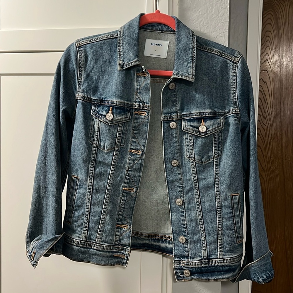 Jean jacket size small